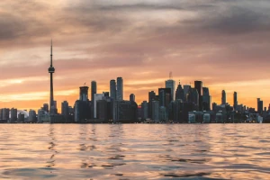 Toronto Skyline vom Ontario See