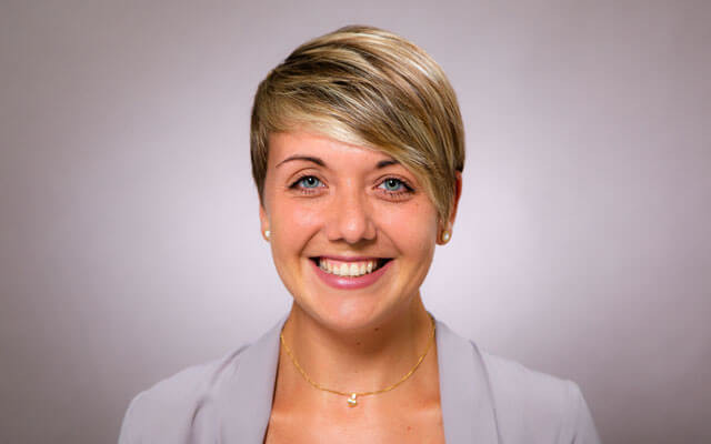 Anne Dahn, Reiseexpertin